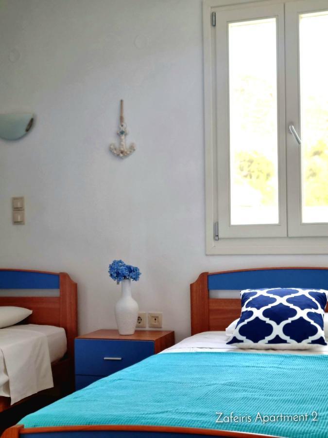 Zafeiris Apartments Livadia  エクステリア 写真