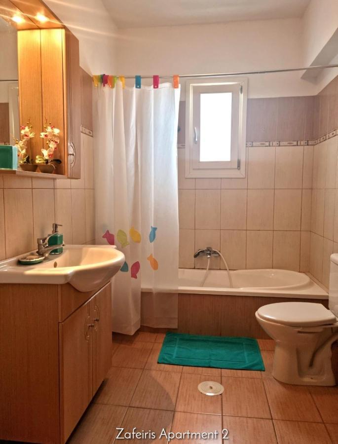 Zafeiris Apartments Livadia  エクステリア 写真