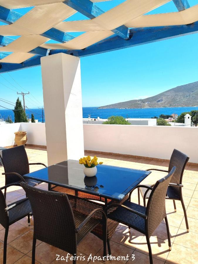 Zafeiris Apartments Livadia  エクステリア 写真