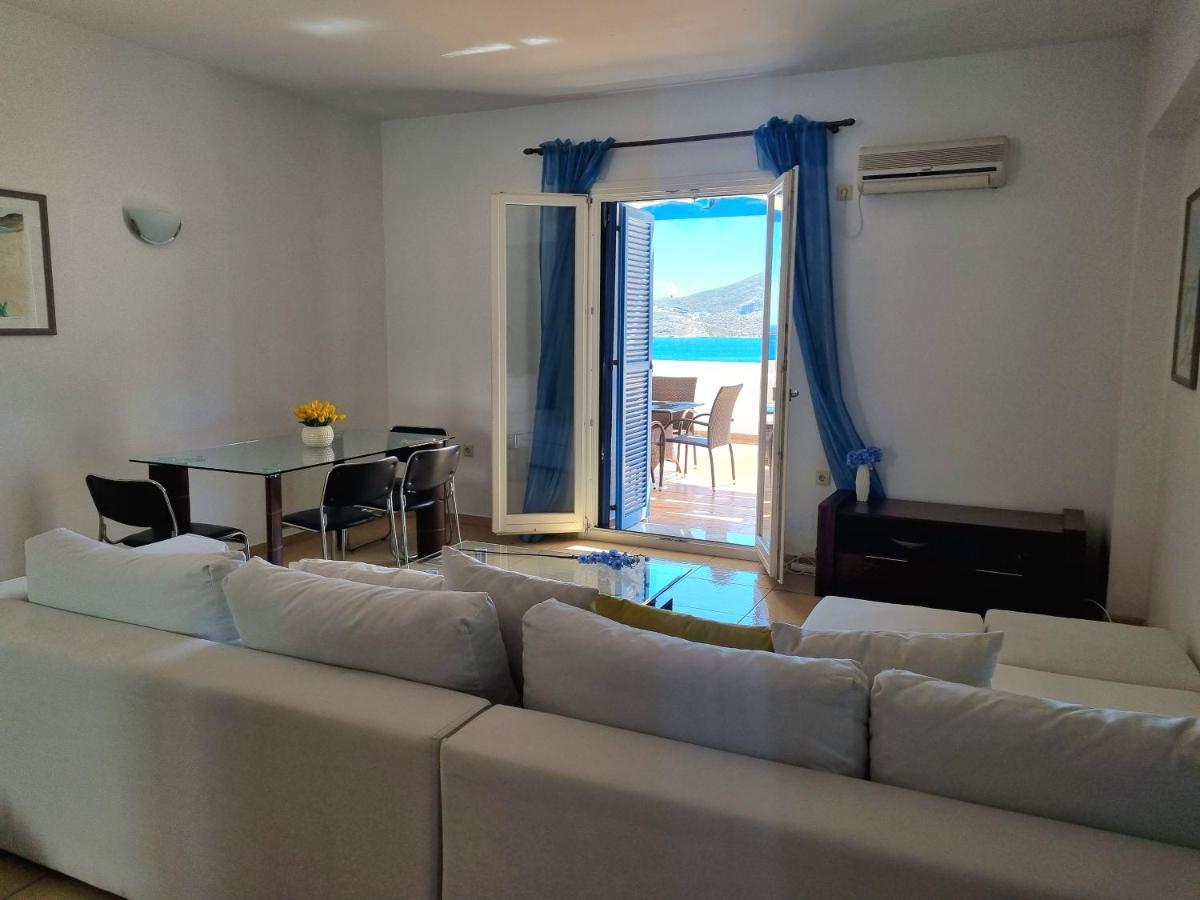 Zafeiris Apartments Livadia  エクステリア 写真