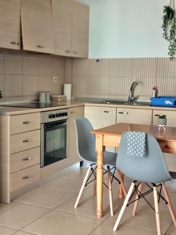Zafeiris Apartments Livadia  エクステリア 写真