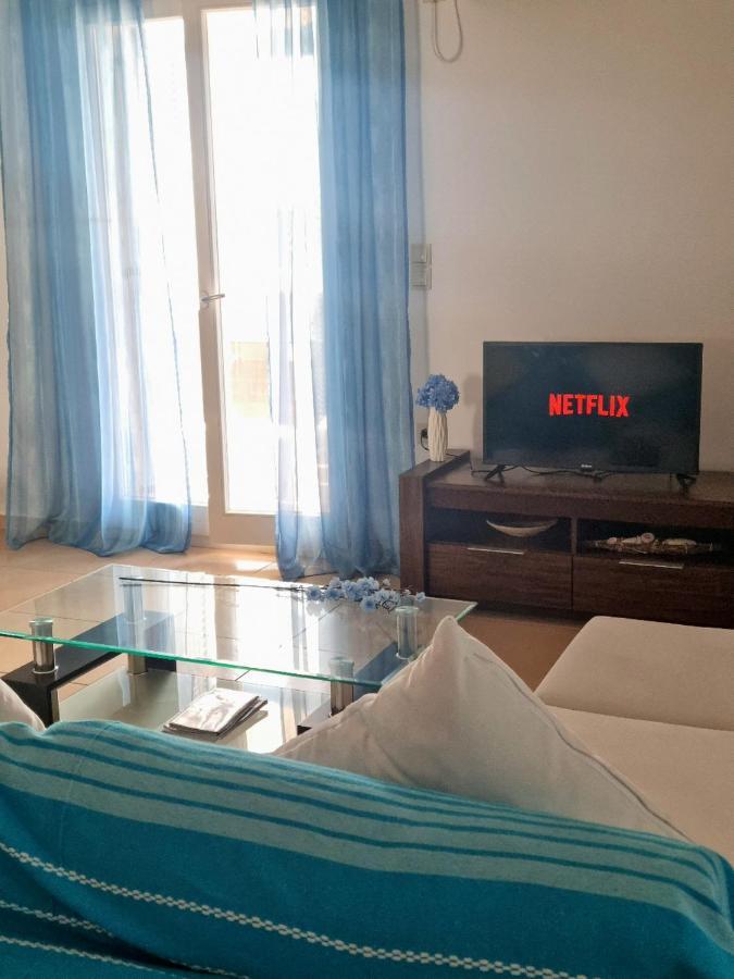 Zafeiris Apartments Livadia  エクステリア 写真