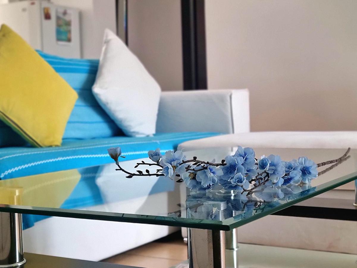 Zafeiris Apartments Livadia  エクステリア 写真